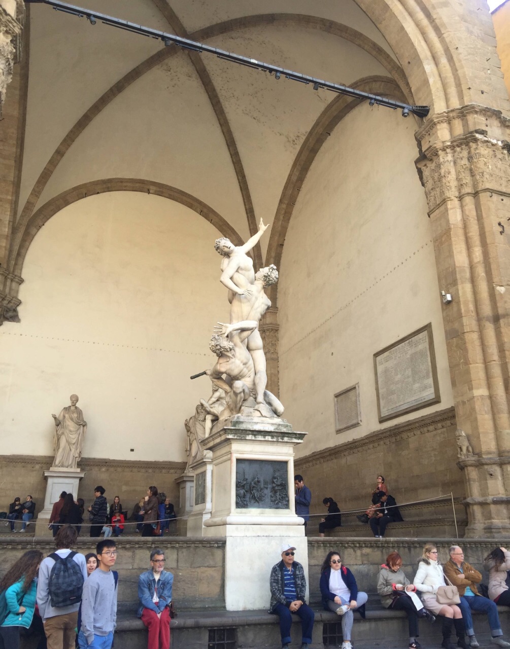 佛罗伦萨大放异彩场面激烈期待继续保持胜利